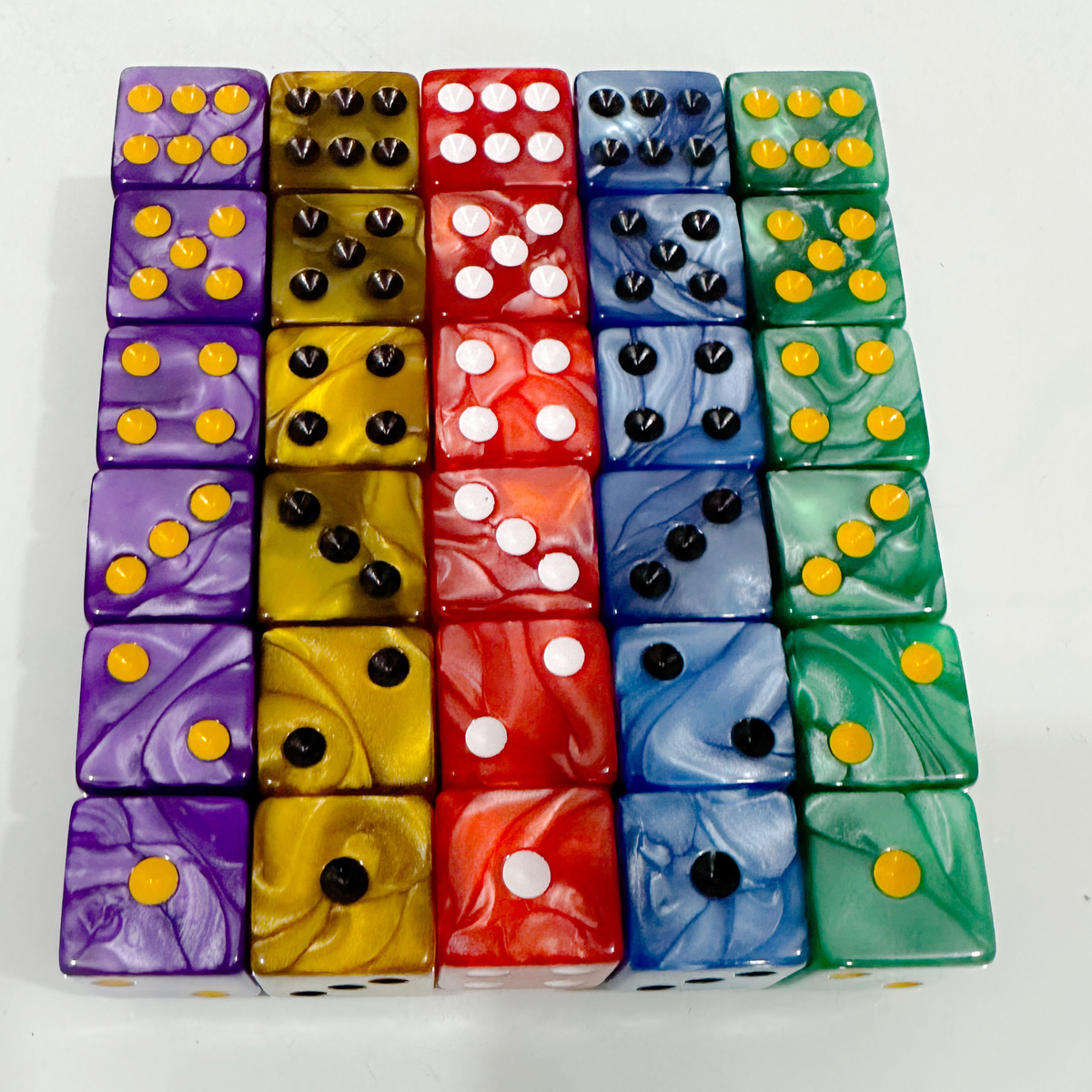 16 mm Square-Corner Pearlescent Dice