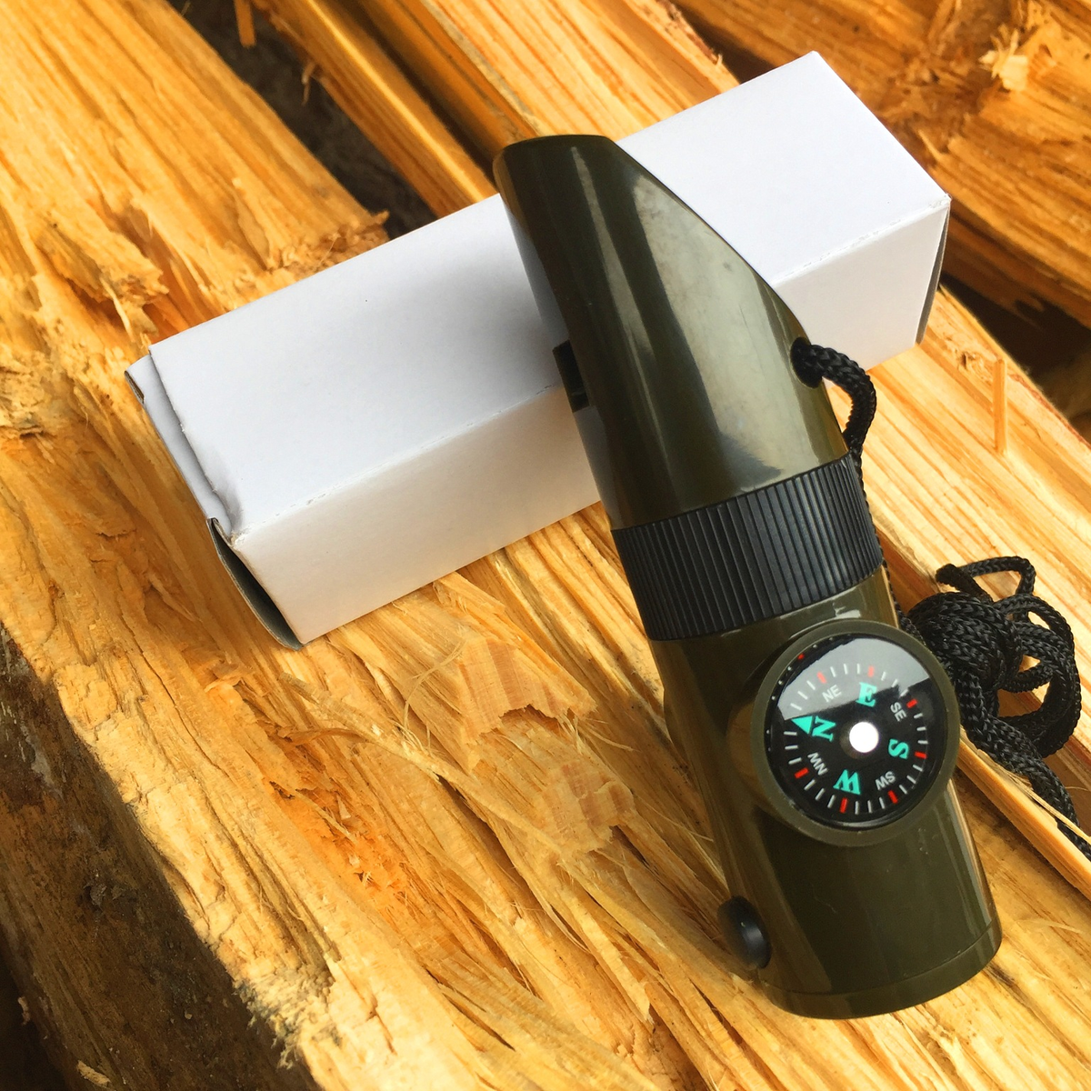 Multifunction Whistle with LED Light, Compass and Thermometer