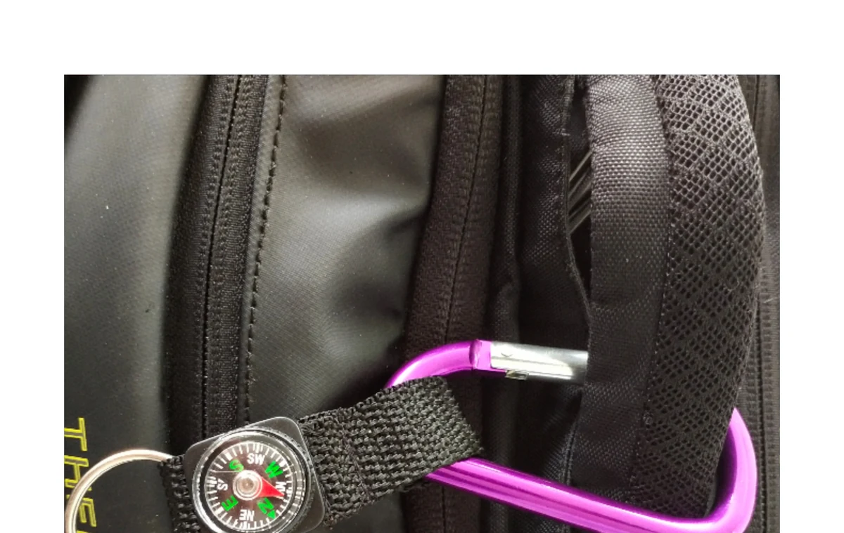 Accessory clip attached to a bag