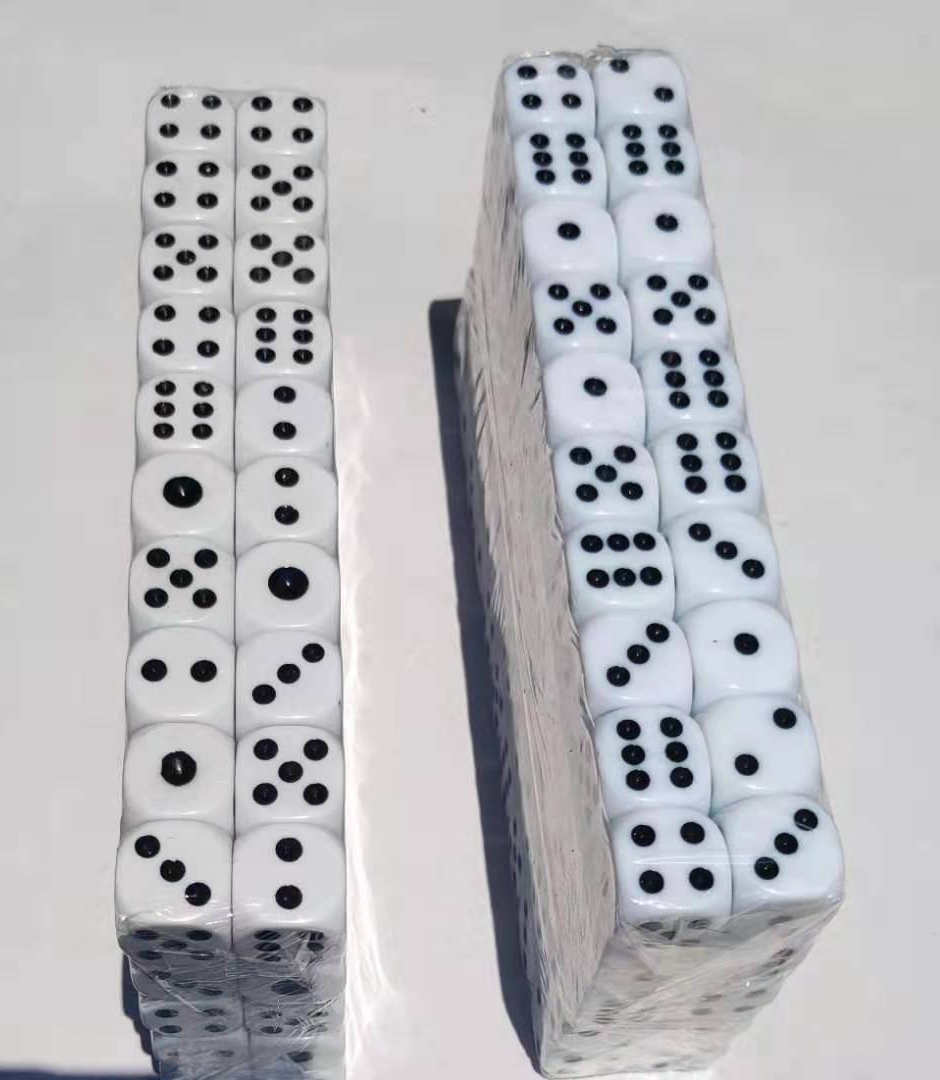 18 mm White Acrylic Dice with Black Pips and Rounded Corners