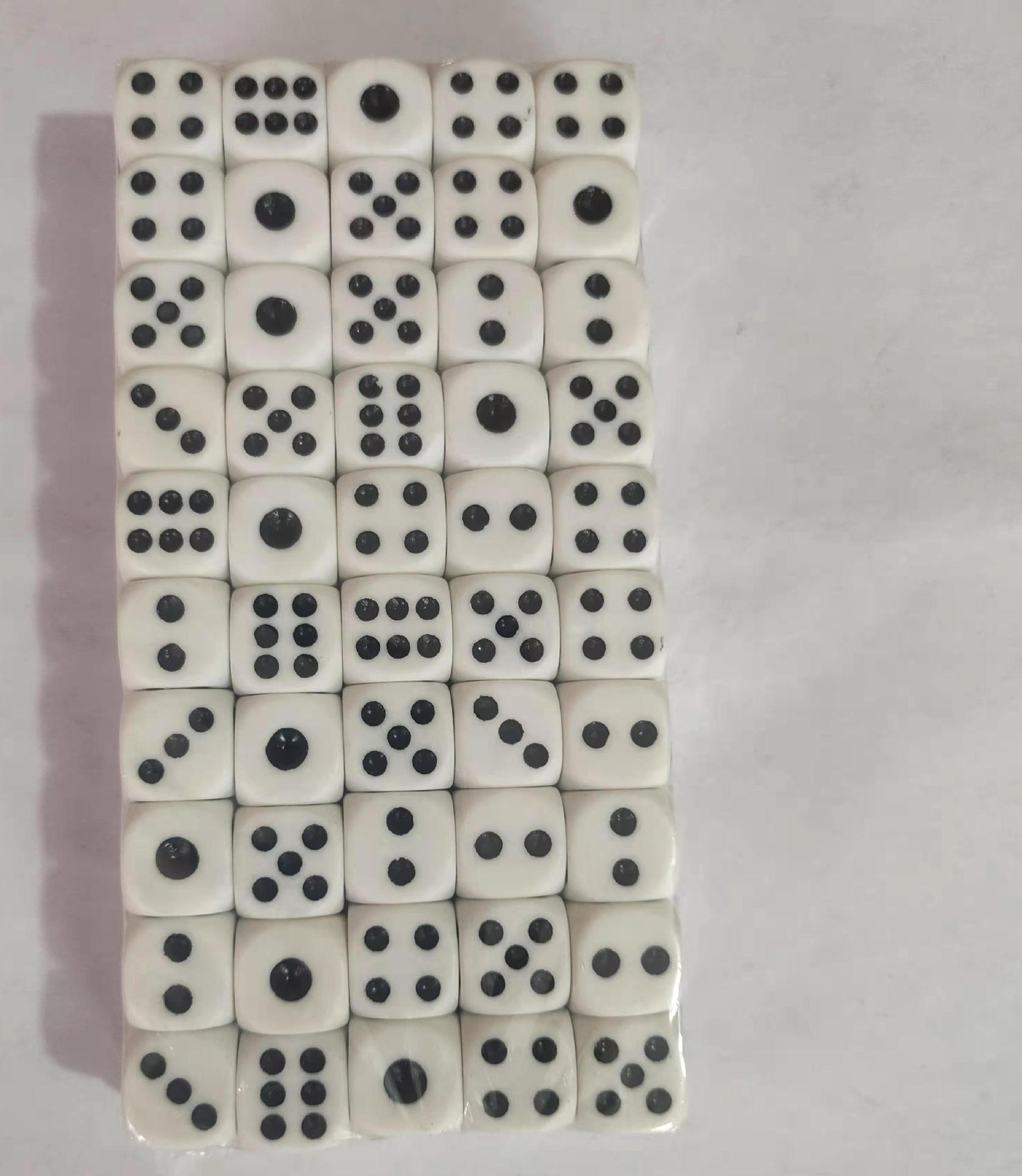 15 mm White Dice with Black Pips and Rounded Corners